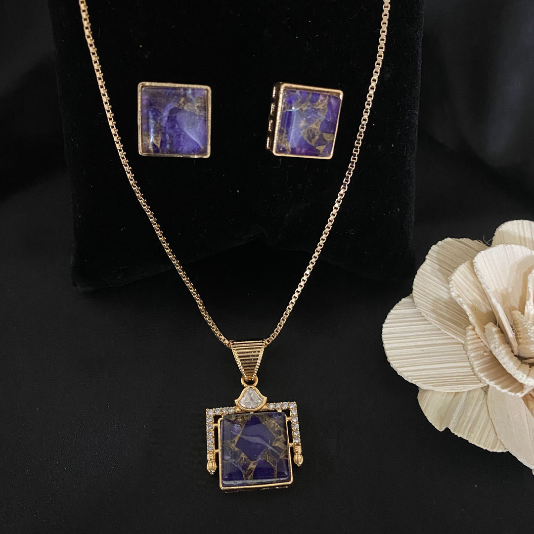 Doublet Stone Kundan polki pendant set