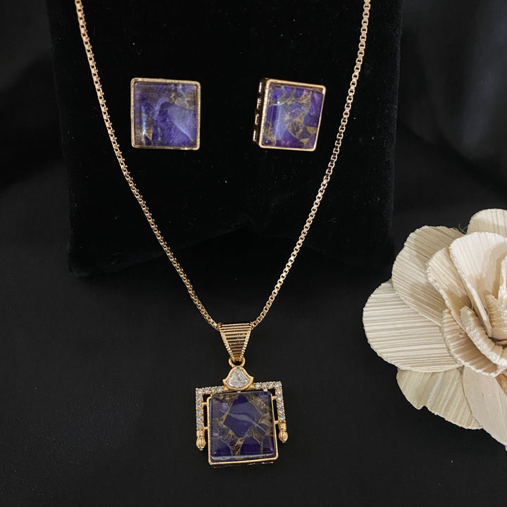 Doublet Stone Kundan polki pendant set