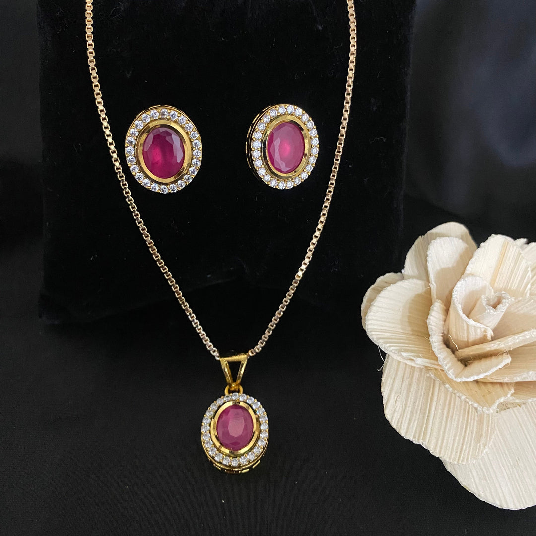 Oval Design Kundan polki pendant set