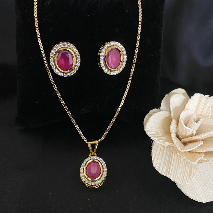 Oval Design Kundan polki pendant set