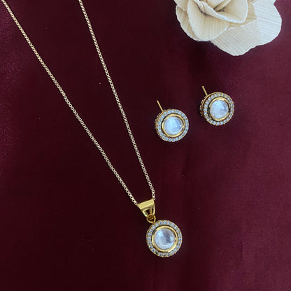 Round Design Kundan polki pendant set