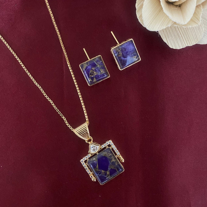 Doublet Stone Kundan polki pendant set