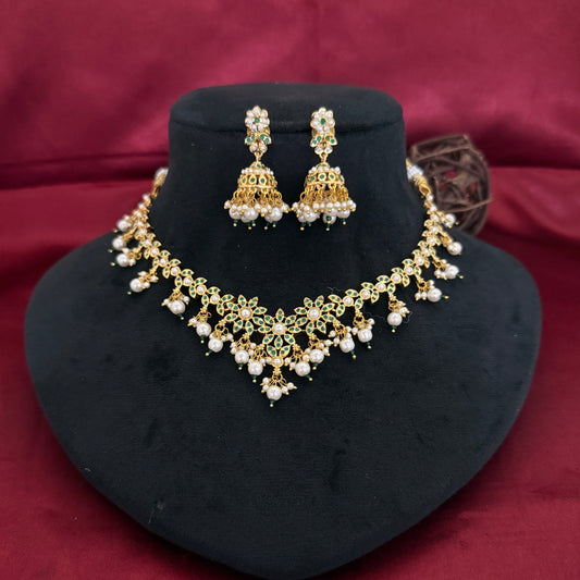 Beautiful Jadau Necklace Set