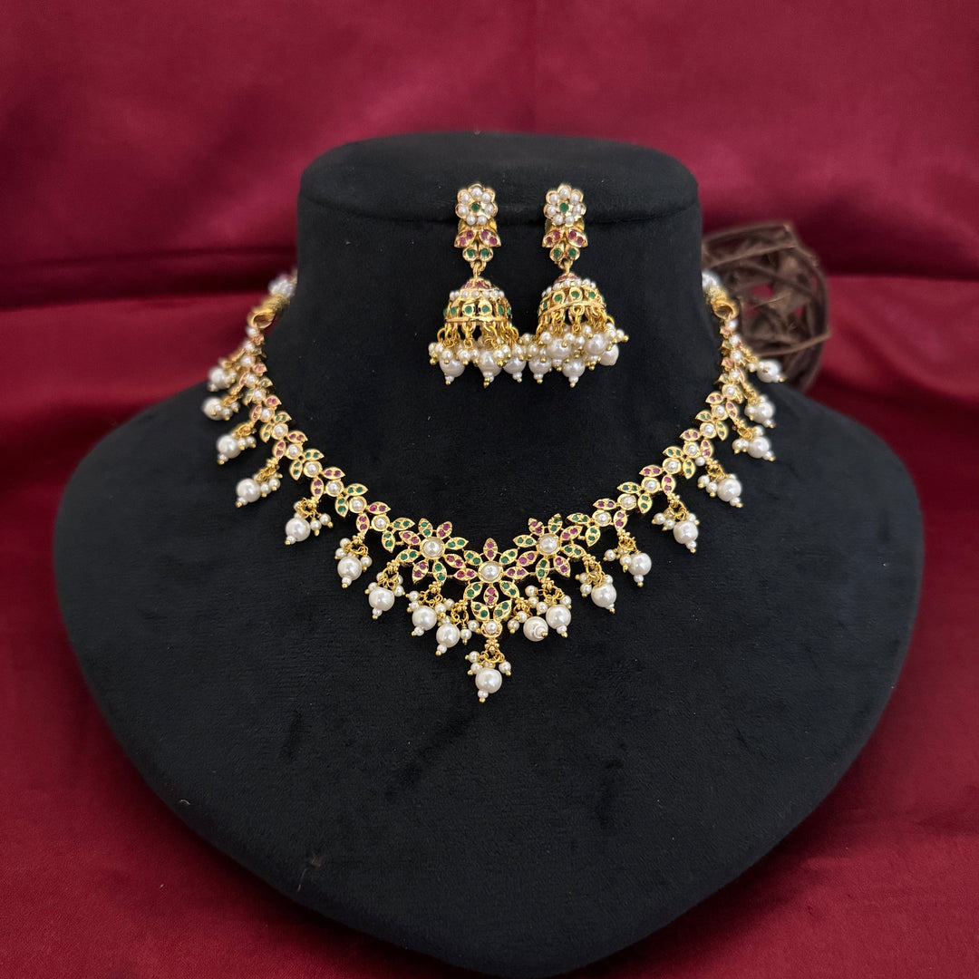 Beautiful Jadau Necklace Set