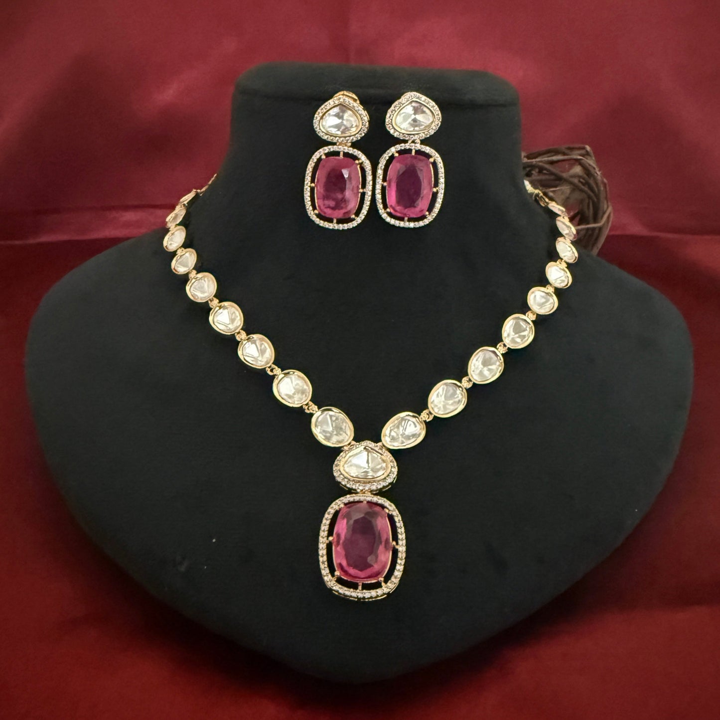 Classy Single Line Kundan Necklace Set