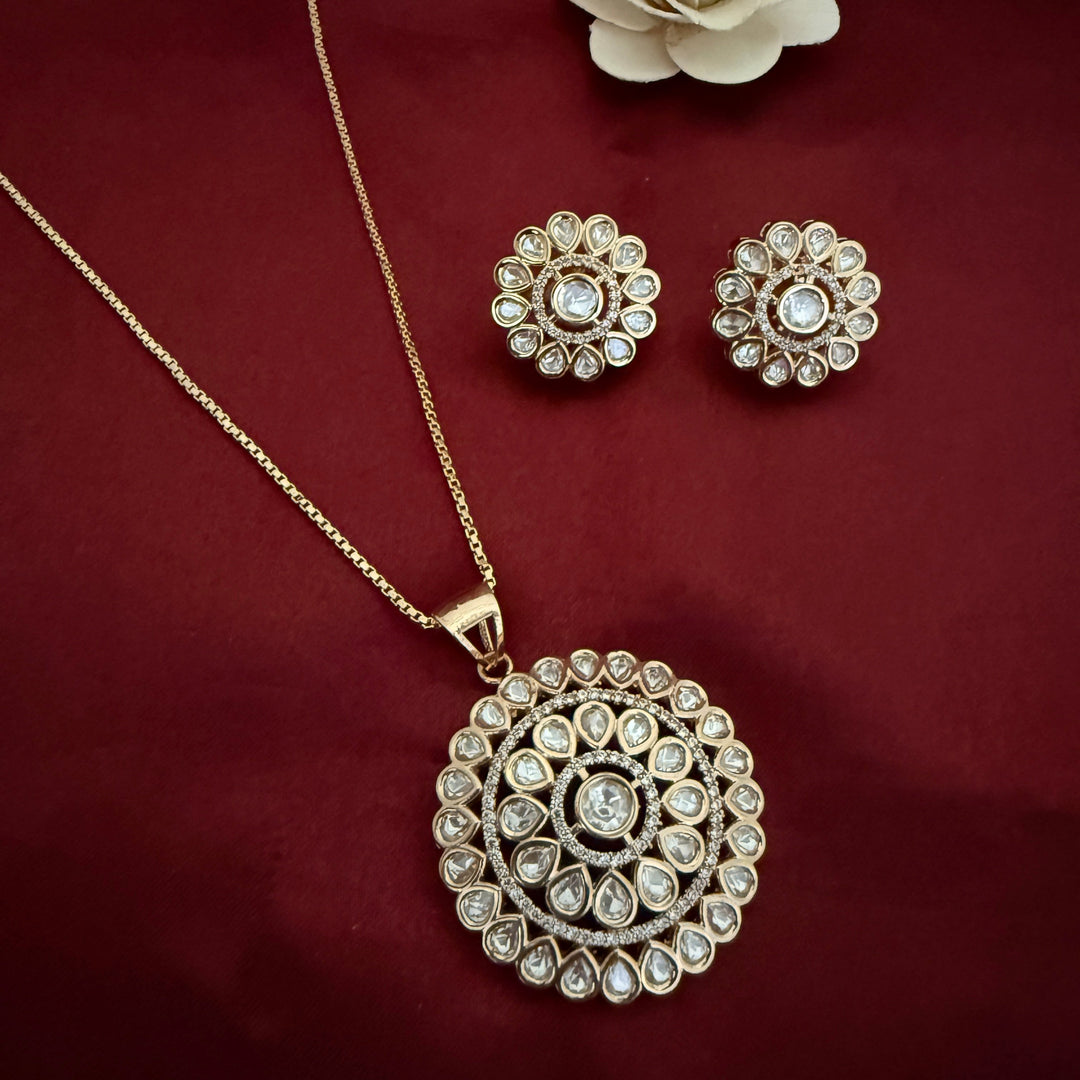 Flower Design Polki Pendant Set