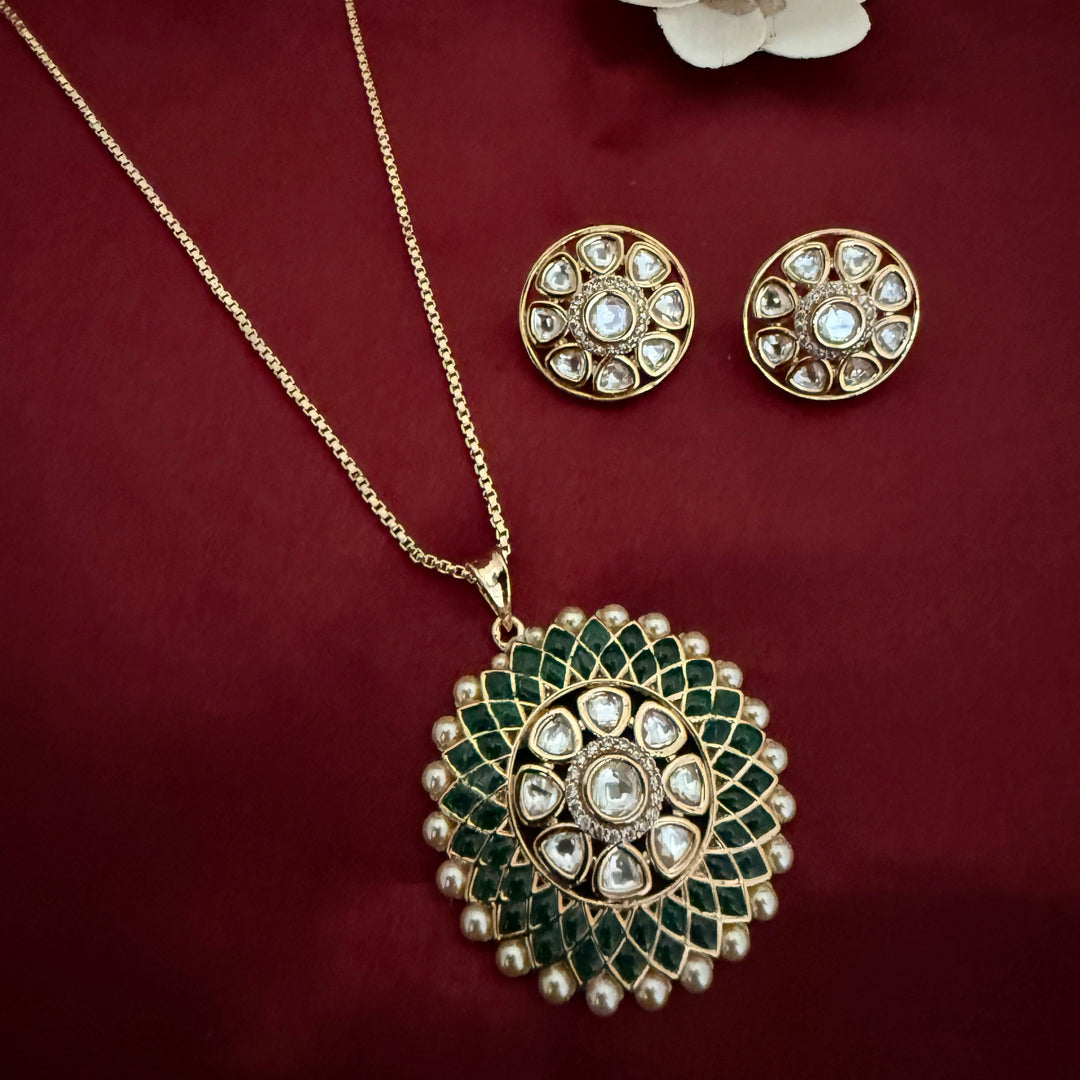 Exclusive Kundan Polki Pendant Set