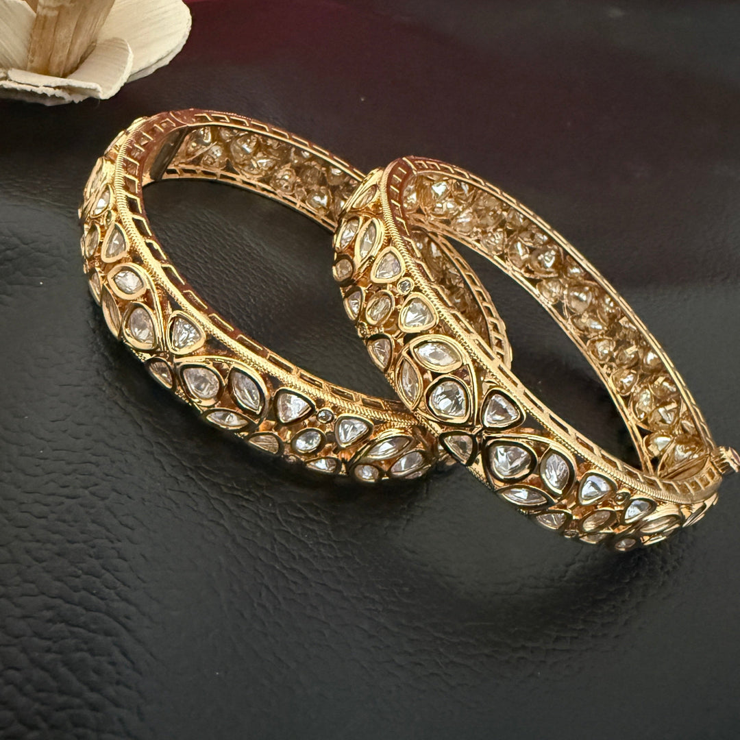 Elegant Kundan Polki Bangle