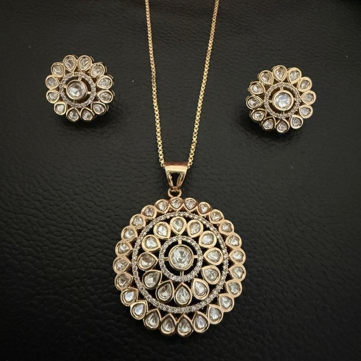 Flower Design Polki Pendant Set