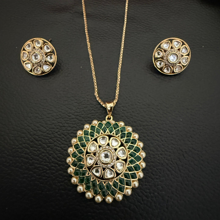 Exclusive Kundan Polki Pendant Set