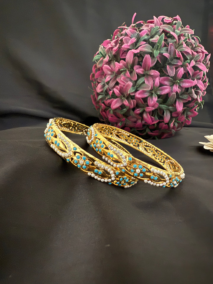 Traditional Indian Jadau Bangle