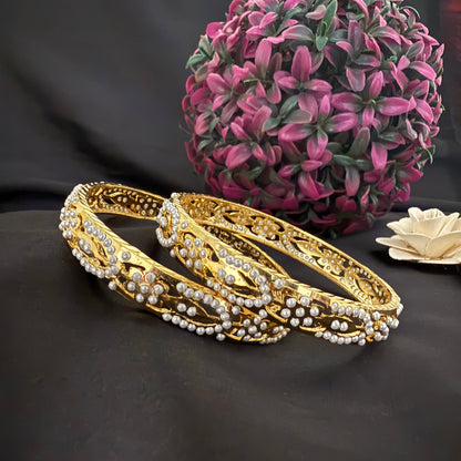 Traditional Indian Jadau Bangle