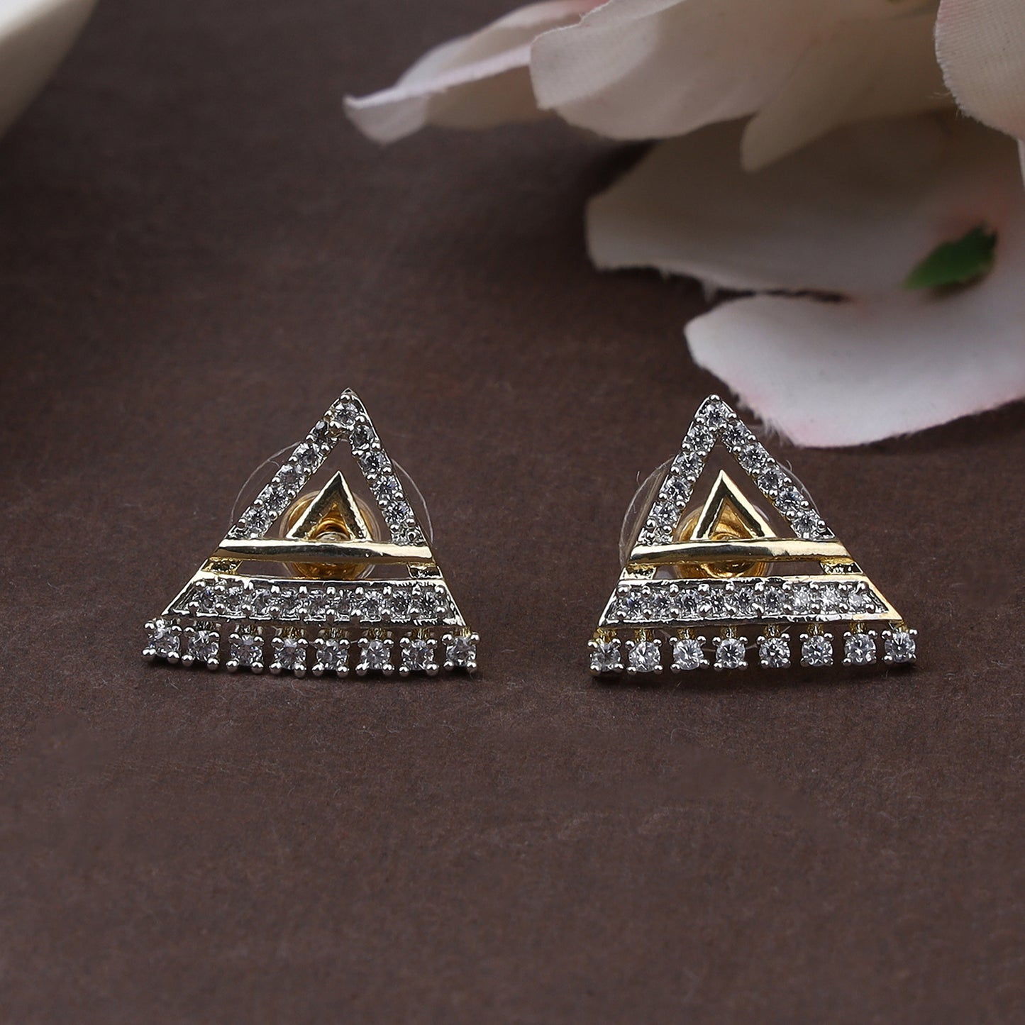 Triangel Shape Zircon Studs