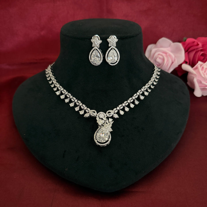 Exclusive Zircon Necklace Set