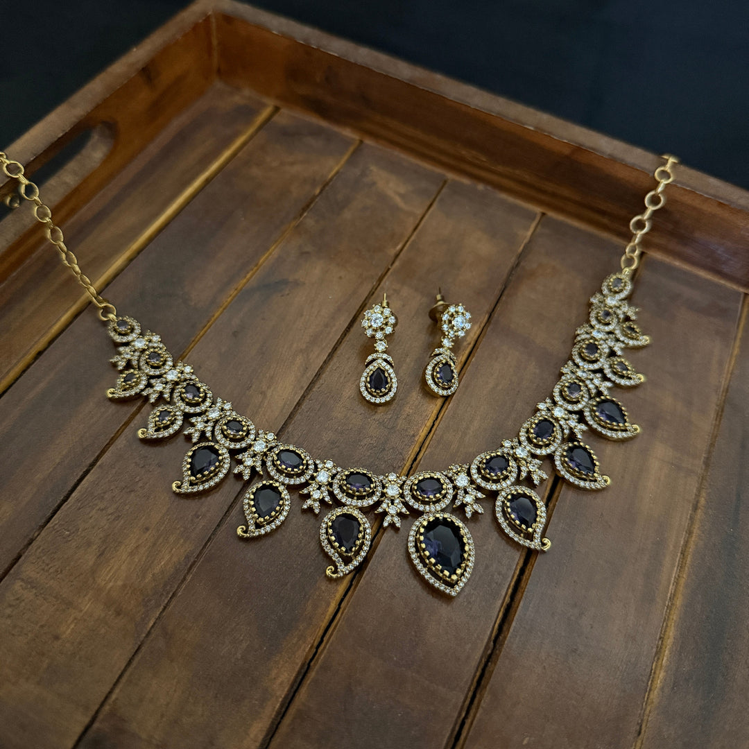 Flower Design Zircon Necklace Set