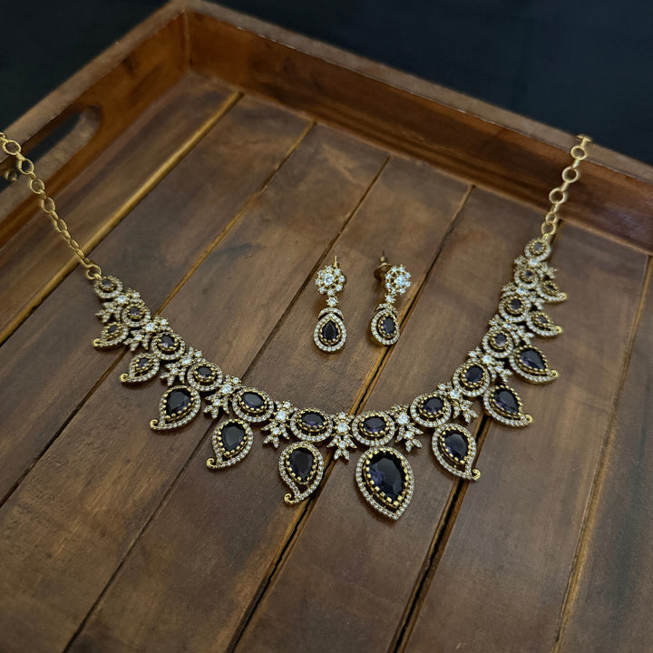 Flower Design Zircon Necklace Set