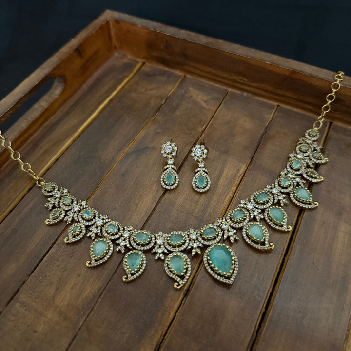 Flower Design Zircon Necklace Set