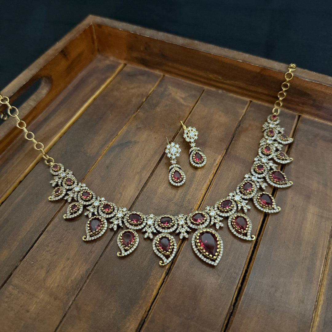 Flower Design Zircon Necklace Set