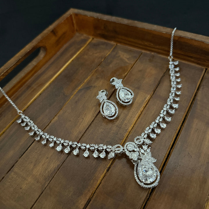 Exclusive Zircon Necklace Set