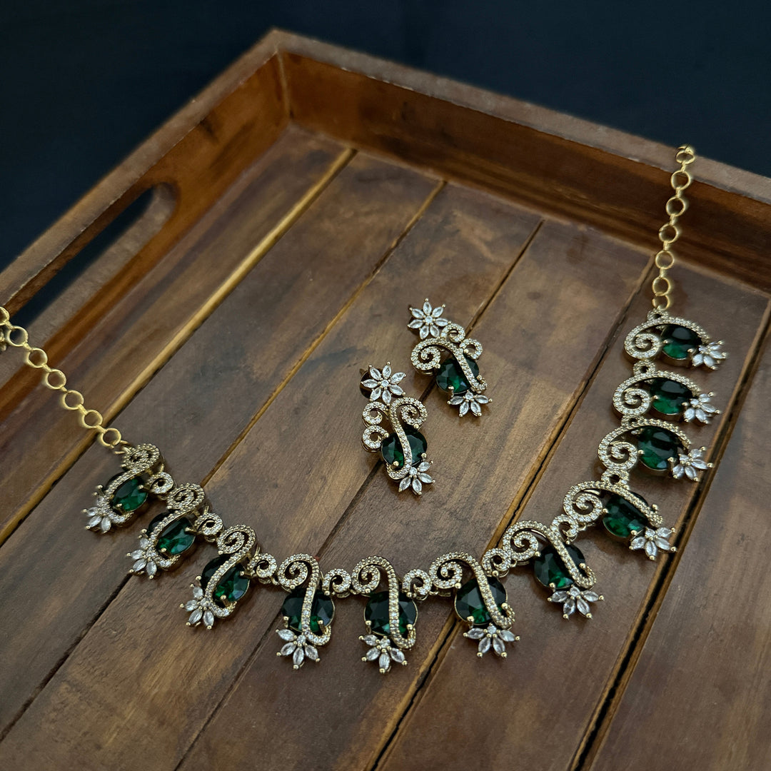 Traditional Zircon Necklace Set