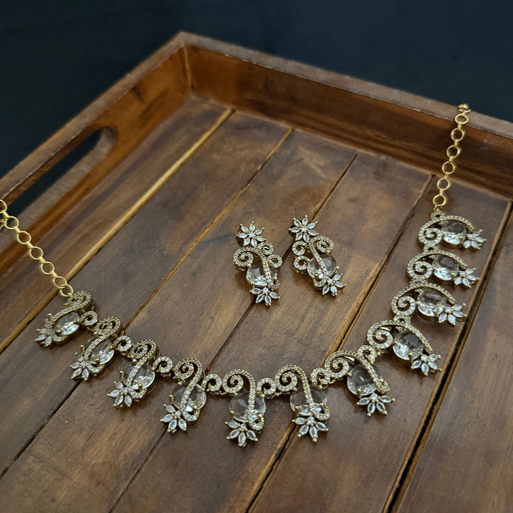 Traditional Zircon Necklace Set
