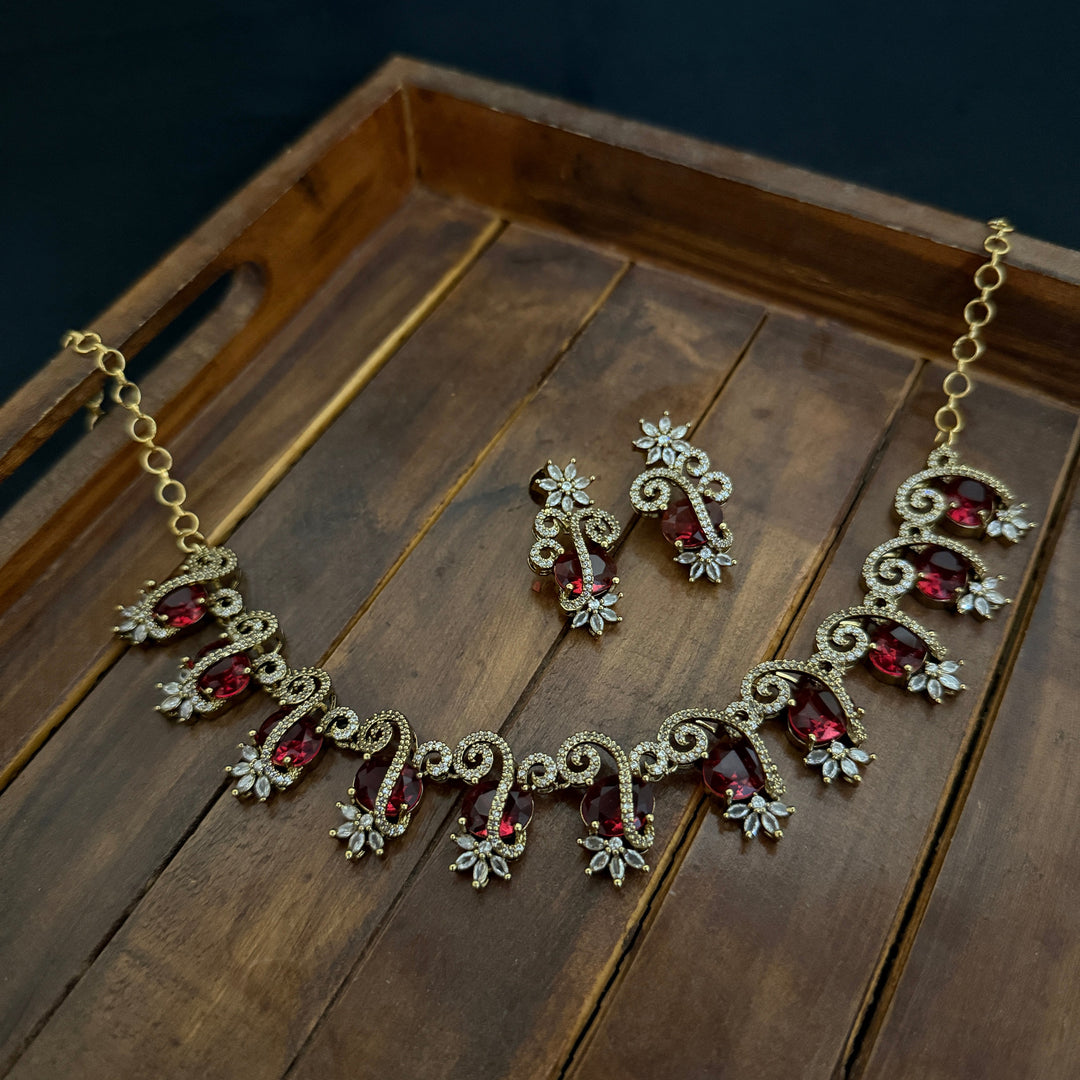 Traditional Zircon Necklace Set