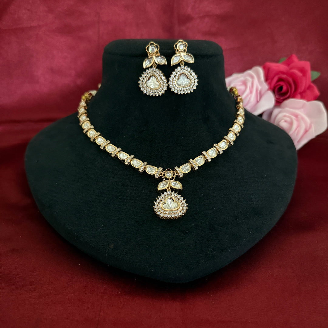 Elegant Gold Plated Kundan Necklace Set