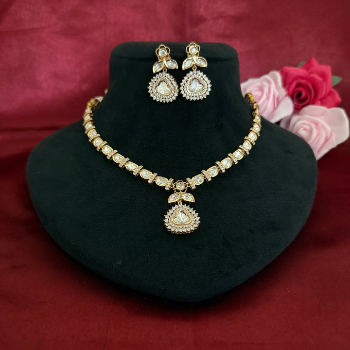 Elegant Gold Plated Kundan Necklace Set