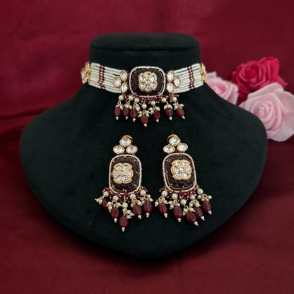 Delicate Kundan Polki Choker Set