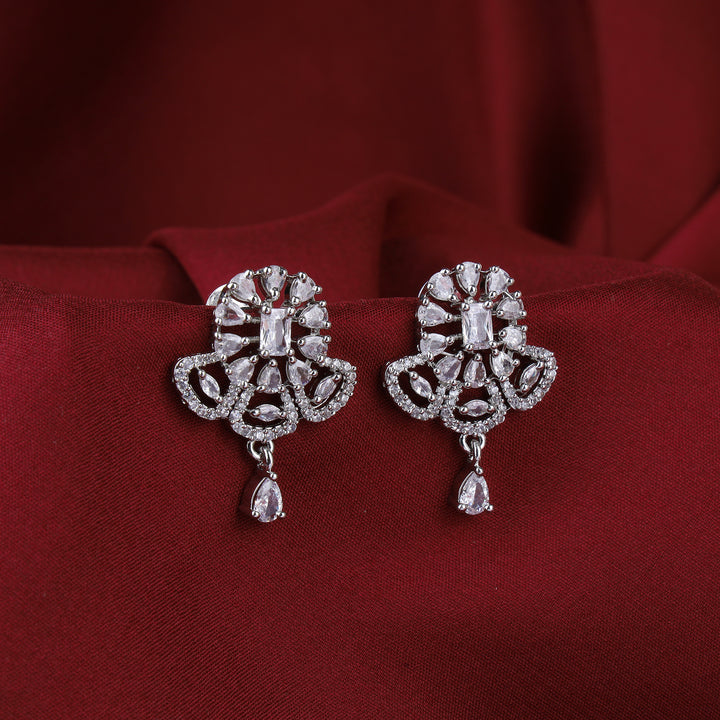 Desigener Pendant Set