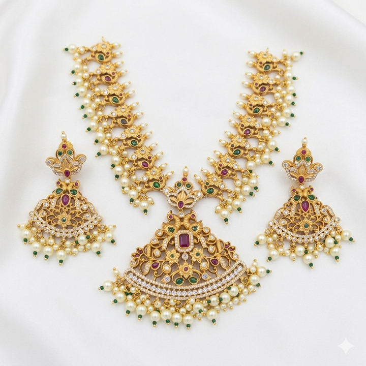 Traditional Gold-Plated Pearl Necklace Set