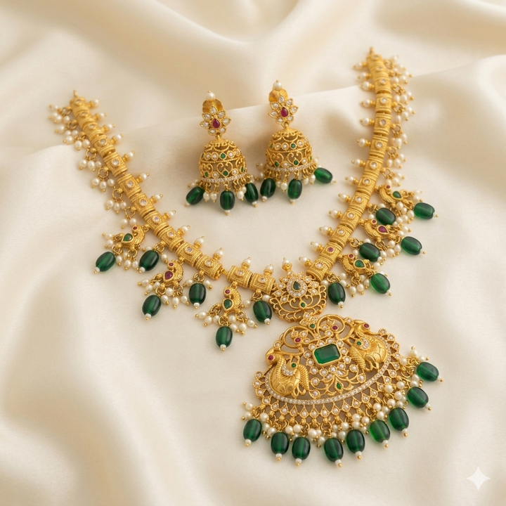 Elegant Antique Necklace Set
