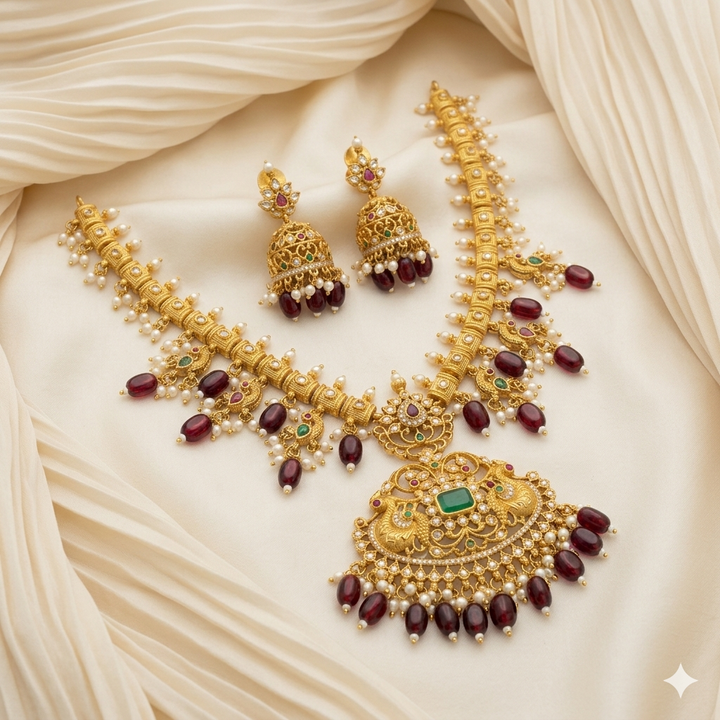 Elegant Antique Necklace Set