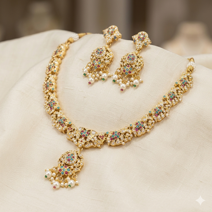 Traditional Pearl Necklace Set