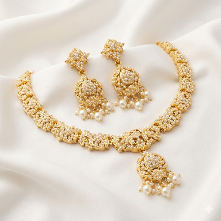 Traditional Pearl Necklace Set