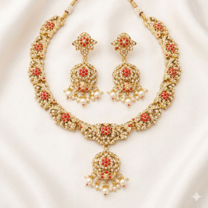 Traditional Pearl Necklace Set
