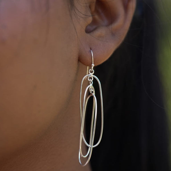 Oval Orbit Design 925 Sterling Silver Earring