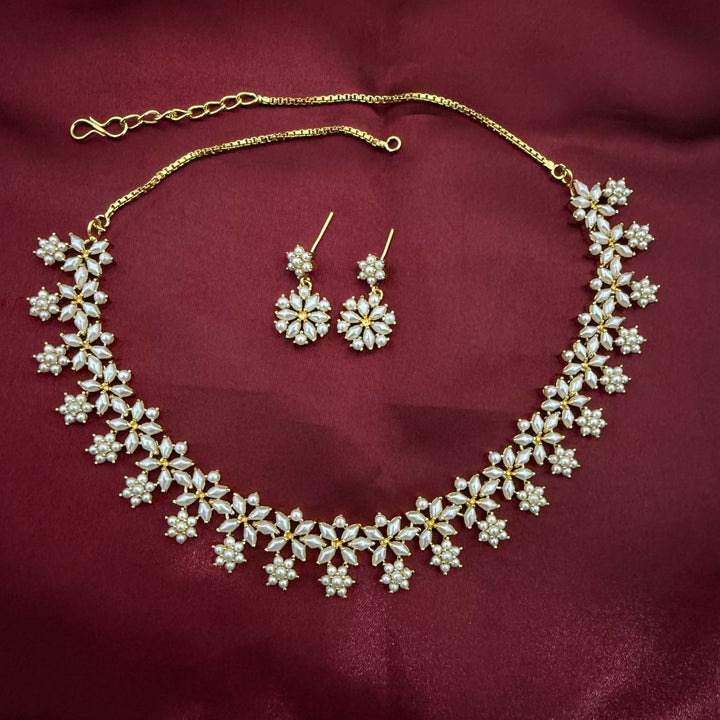 Light Weight Pearl Necklace Set
