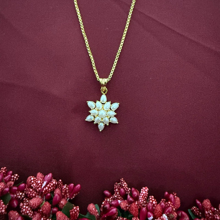 Flower Design Pendant Set