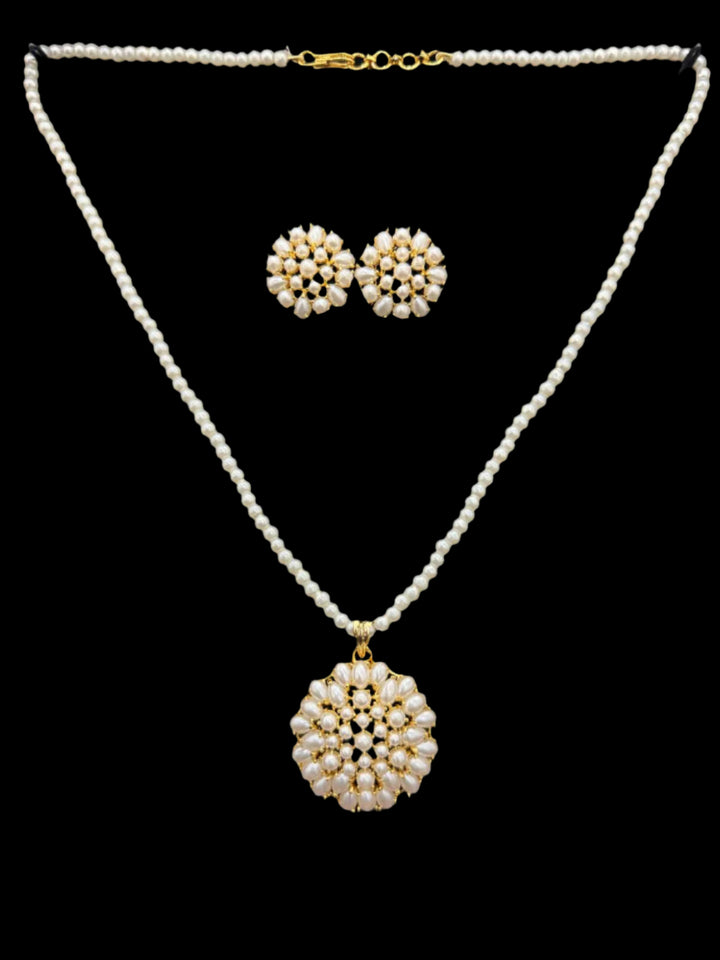 Round Pearl Pendant Set