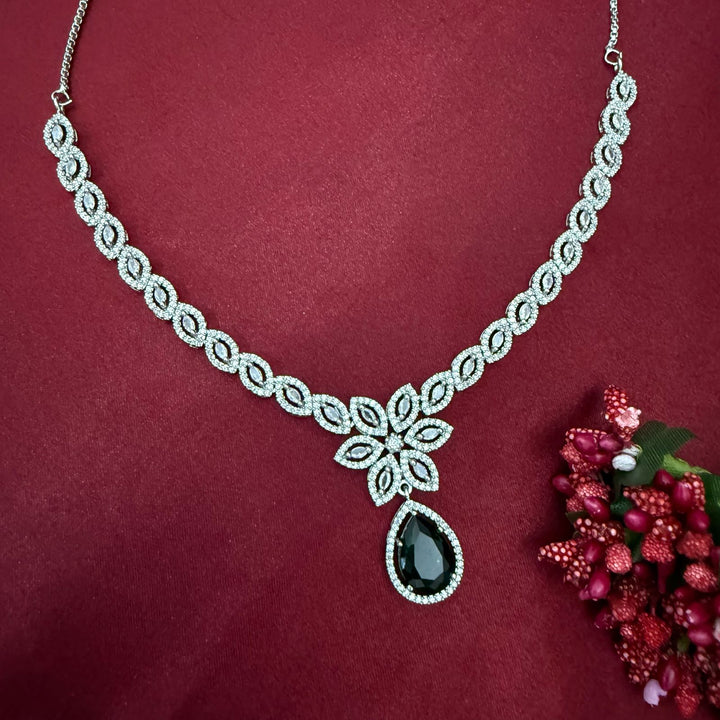 Flower Design Zircon Necklace Set