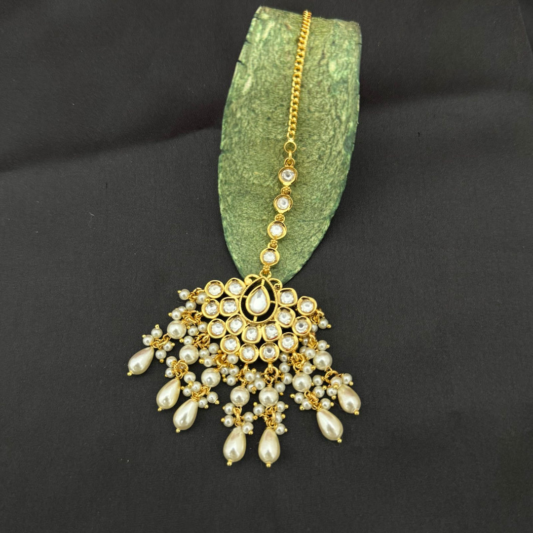 Kundan Pearl Traditional Maang Tikka