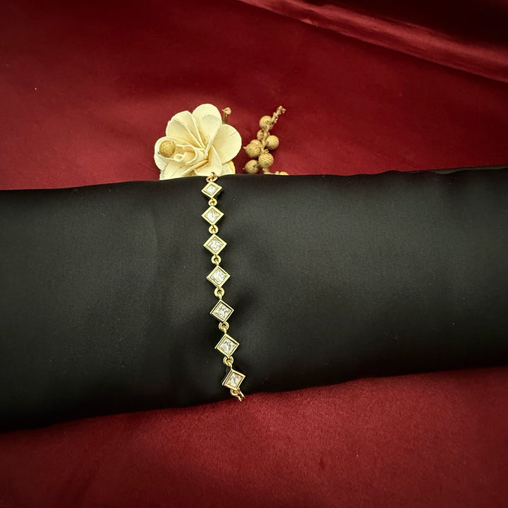 Exclusive Cut Polki Kundan Bracelet