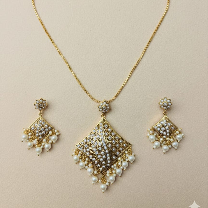 Light weight Jadau Pendant Set