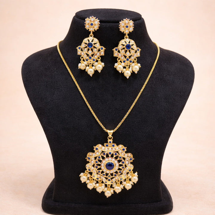 Jadau Pendant Necklace Set