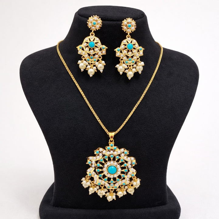 Jadau Pendant Necklace Set