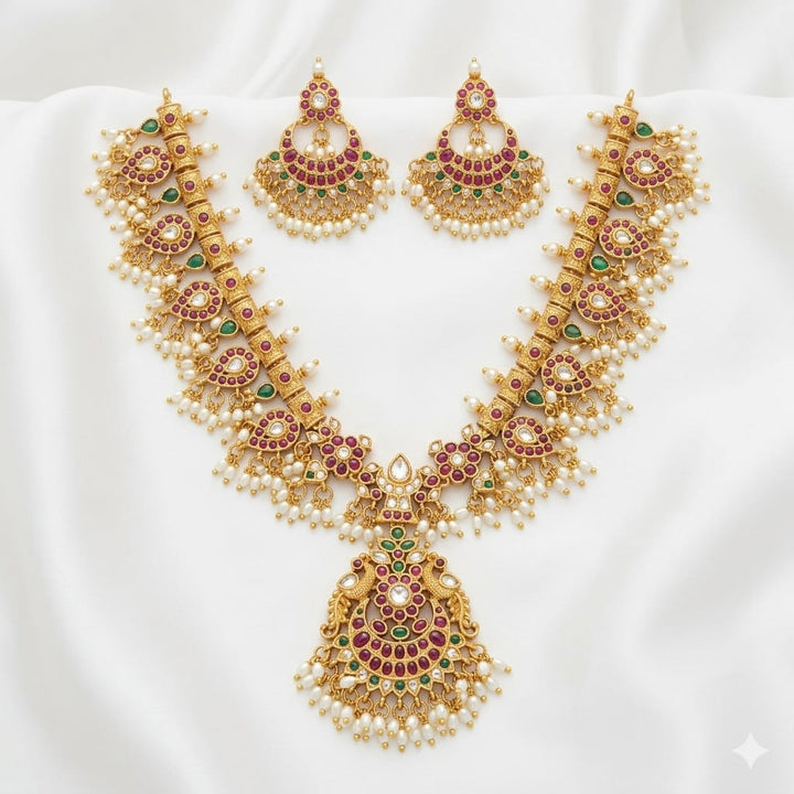 Traditional Gold-Plated Pearl Necklace Set