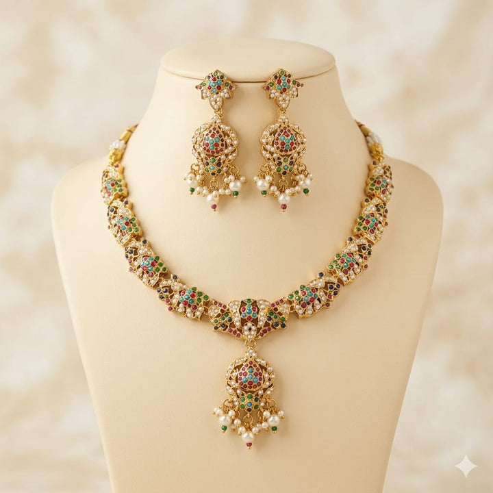 Traditional Pearl Necklace Set