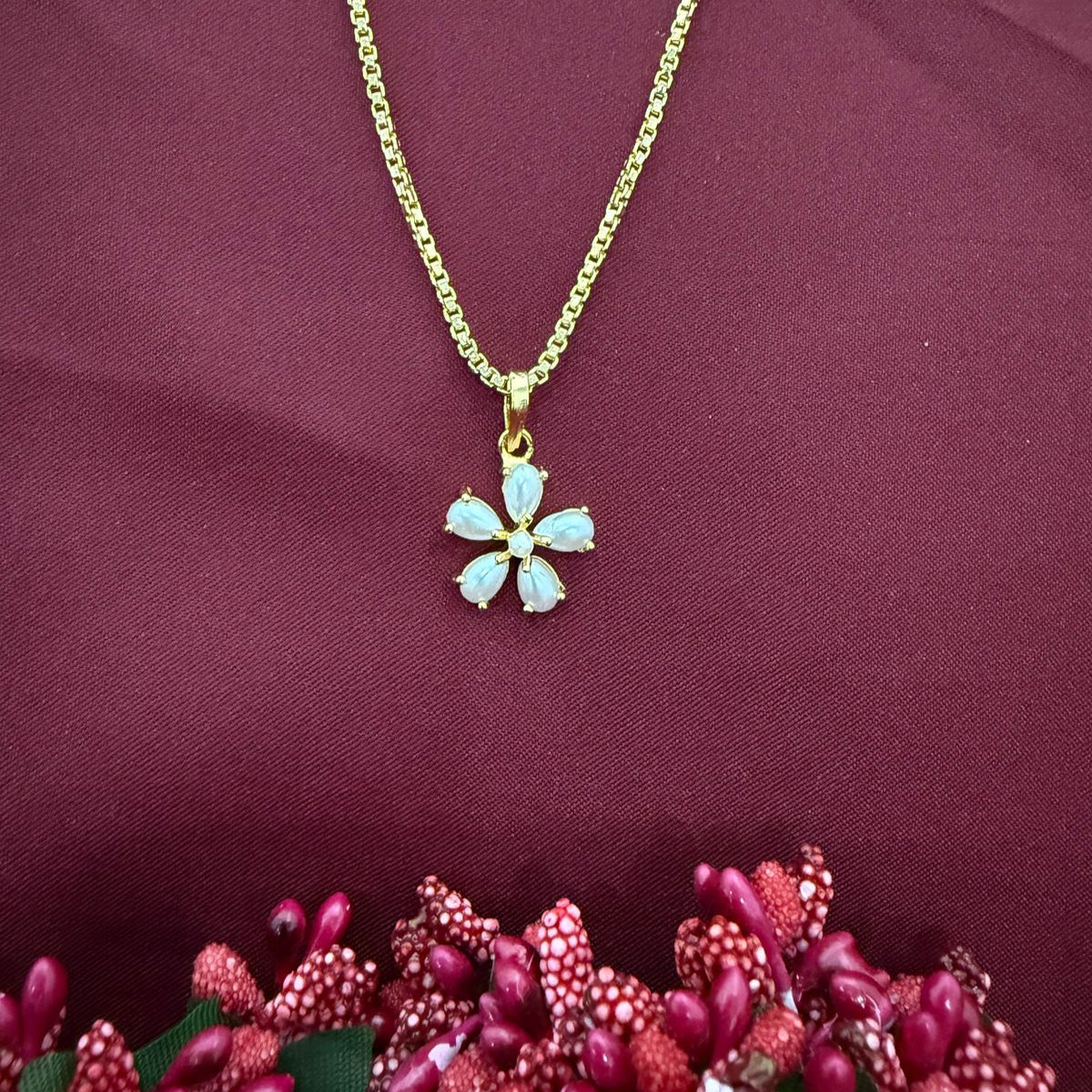 Star Design Pendant Set