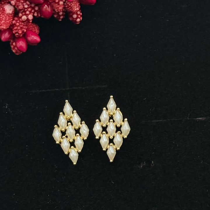 Diamond Shape Pendant Set